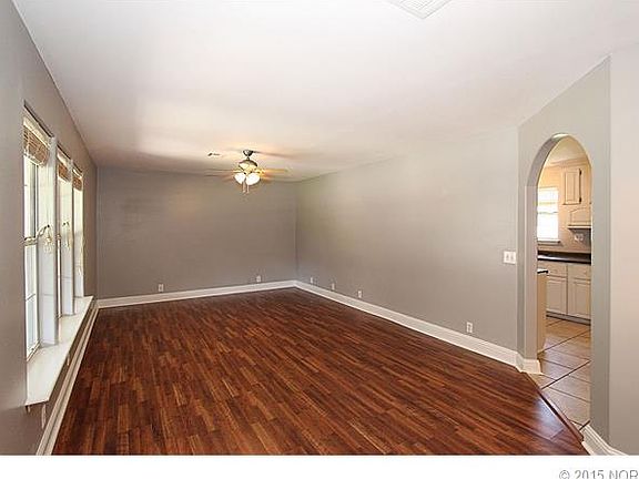 3rd image of 1145 E Jackson Ave