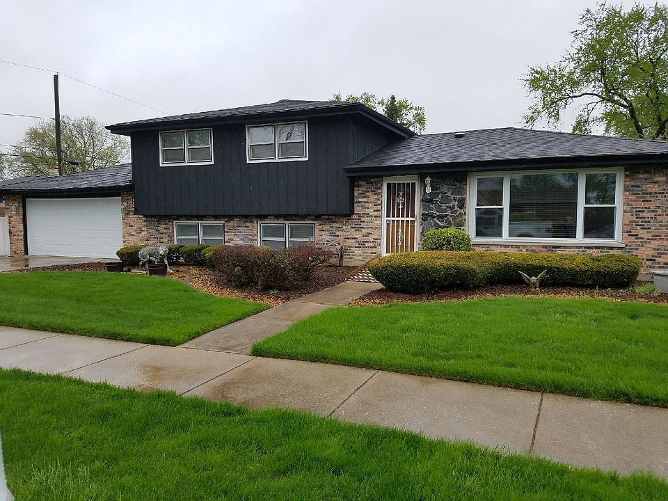 1st image of 11601 S Laramie Ave