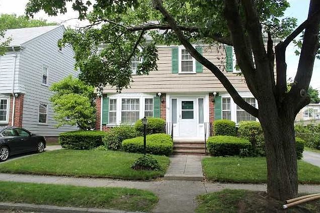 1st image of 110 Savoy St