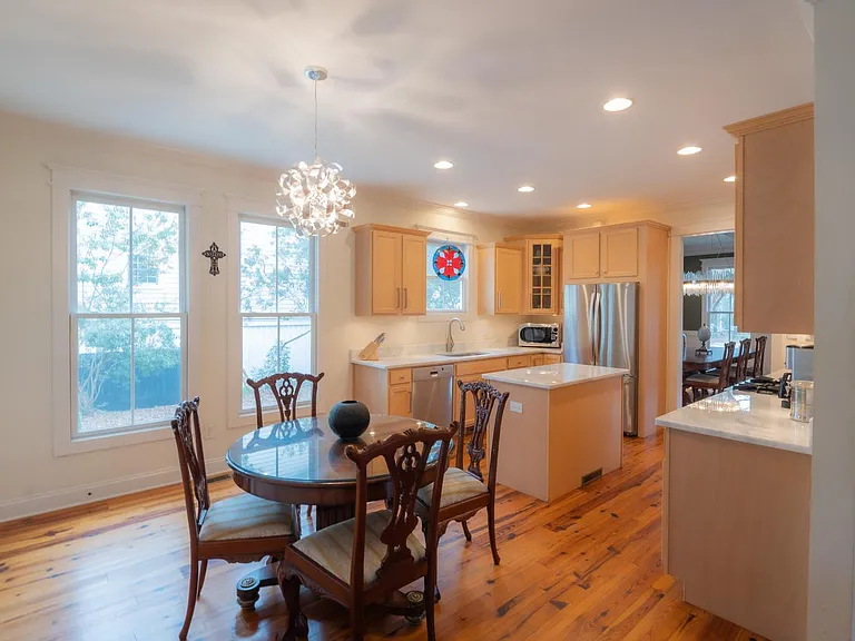 1454 Appling Dr — Photo 3