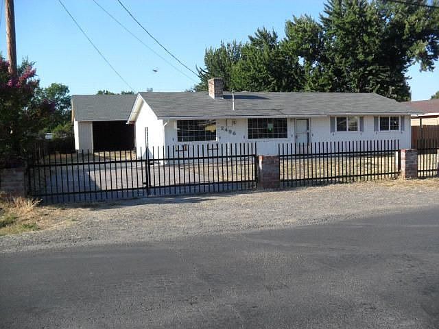 1st image of 2496 Thorn Oak Dr