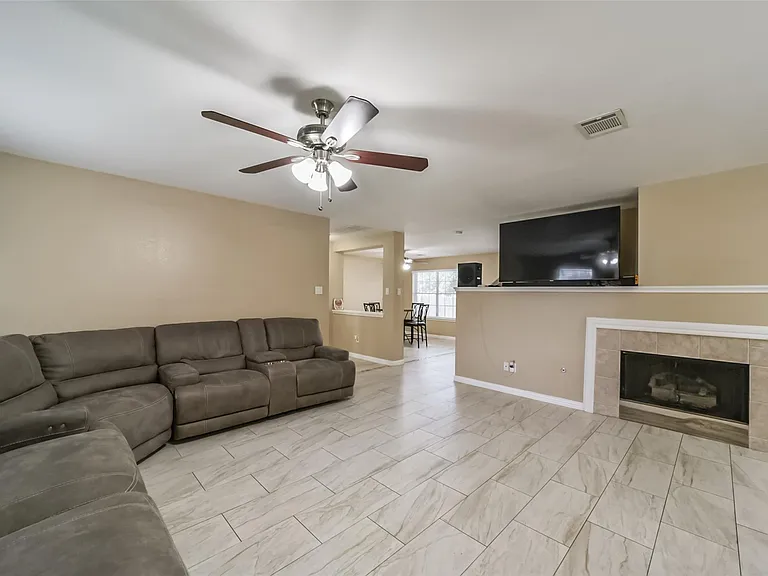 3818 Brook Garden Ln — Photo 12