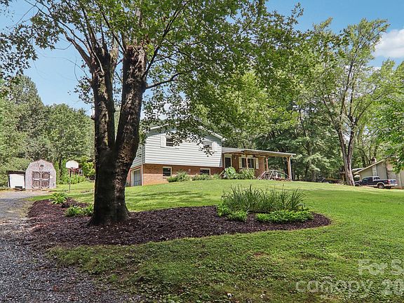 3rd image of 264 Cashdon Dr