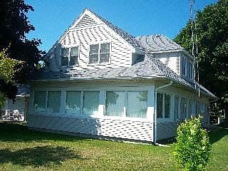 1st image of 3456 Lakeshore Dr