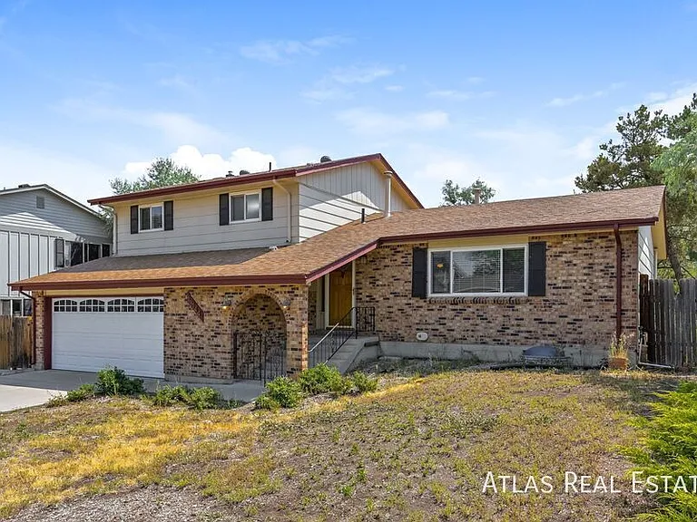 13144 Hadar Dr — Photo 2