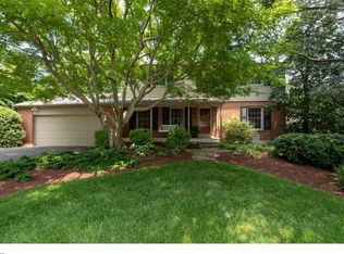 3223 S Landsdowne Dr, Wilmington, DE 19810