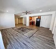 4 bed, 3.0 bath, 3800 sqft, $1,334 — Photo 4