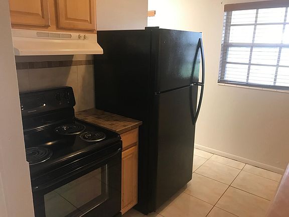 3rd image of 1710 W 15th St
