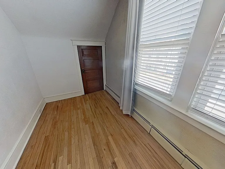 835 Latimer St — Photo 12