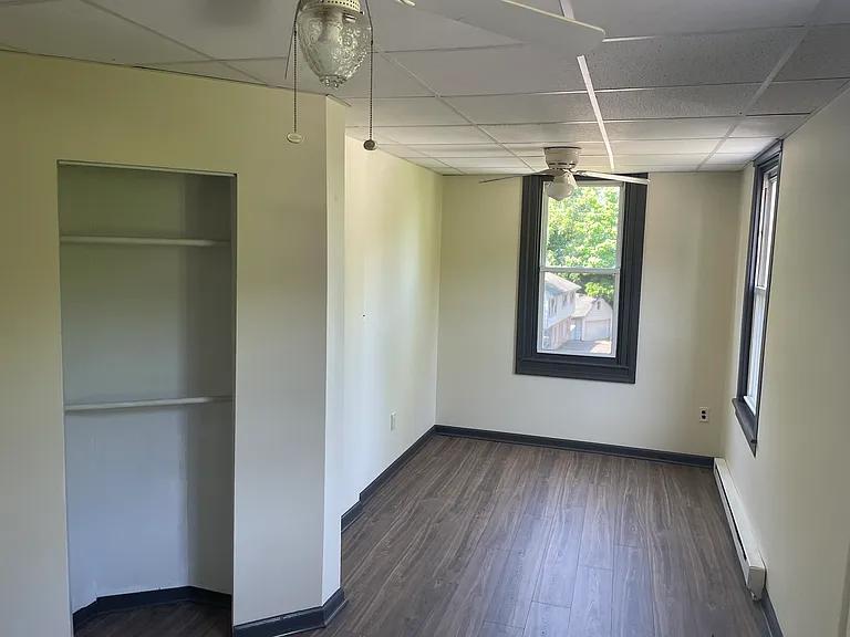 101 Walnut St #1 — Photo 4