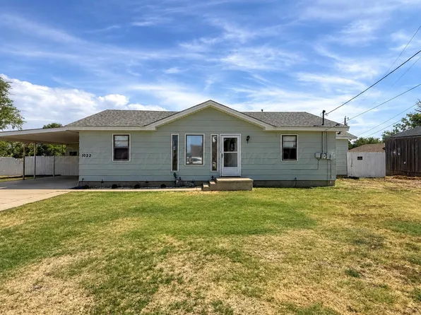 1022 Coble Dr, Borger, TX 79007