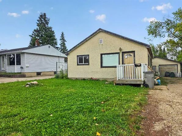9507 N 107th Ave, Grande Prairie, AB T8V 1K7