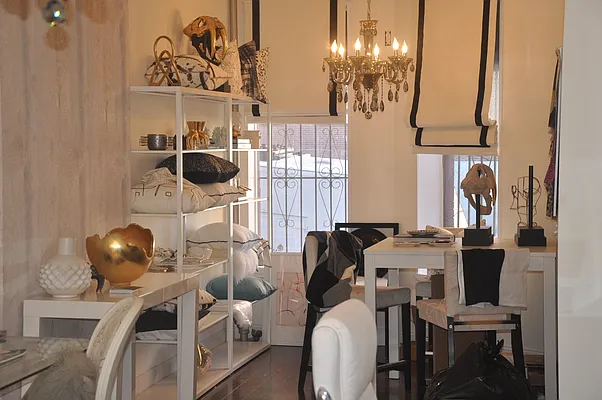 Sold by Navi Times CRE, Inc. | media 24