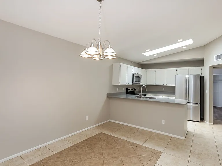 4517 E Rosemonte Dr — Photo 5