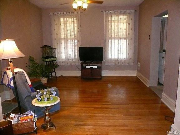 2nd image of 4420 S Grand Blvd