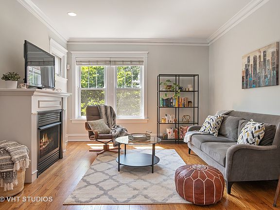 2nd image of 3351 N Clifton Ave APT 2W