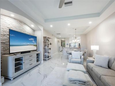 4863 Hampshire CT #303, Naples, FL, 34112
