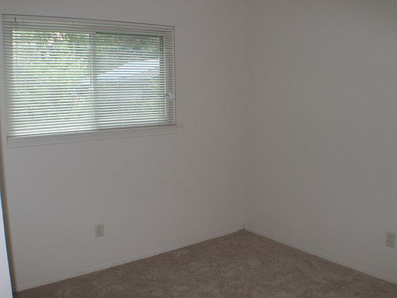 3rd image of 7351 Cavell St