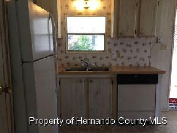 4th image of 14448 Miranna St