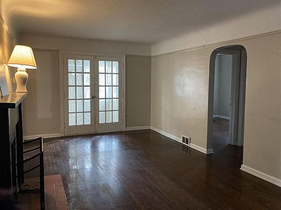 5th image of 2508 E Court St