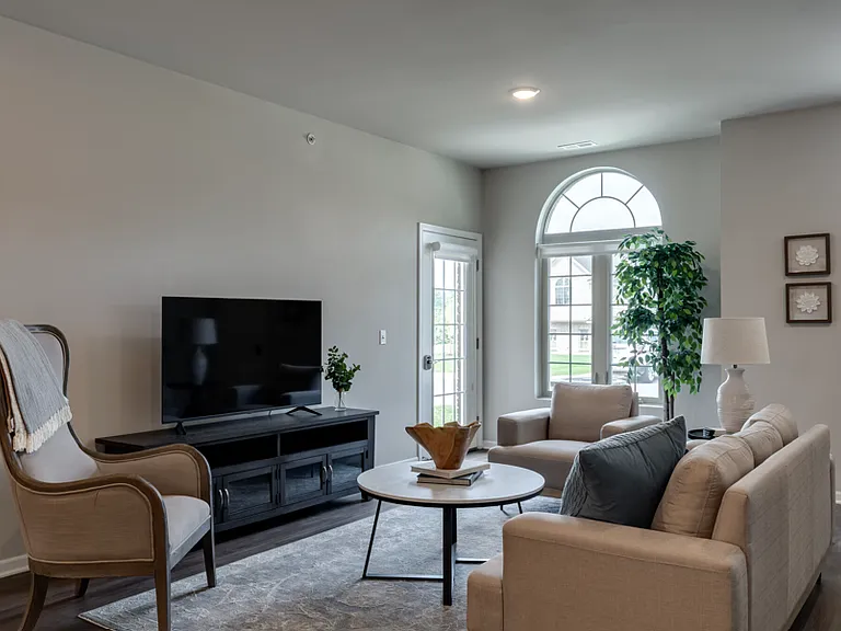 Barrington Square Luxury Apartments — Photo 10