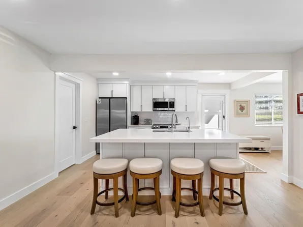 13731 Eastpointe Way, Palm Beach Gardens, FL 33418