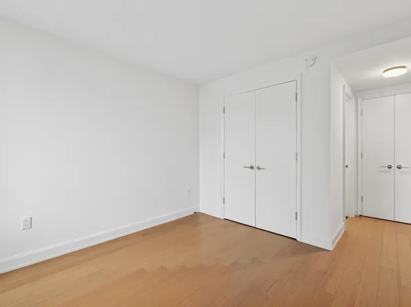 420 East 54th Street image 21 of 40