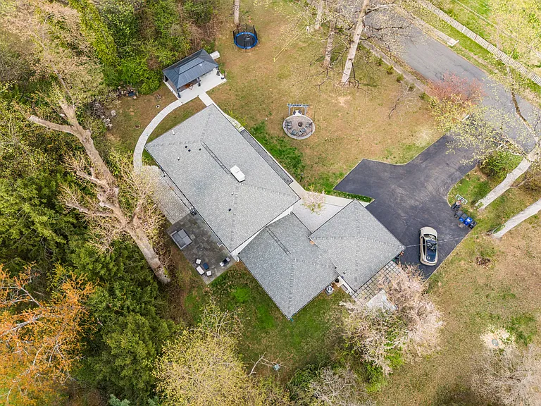 3803 Estel Rd — Photo 43