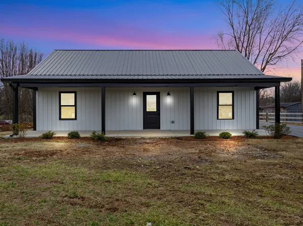 2523 Mudcat Rd, Cedar Hill, TN 37032