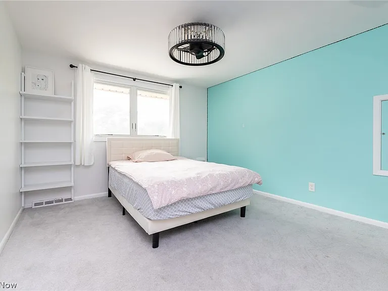 25150 Cardington Dr — Photo 28