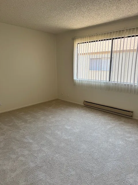 2 bed, 884 sqft, $3,000 — Photo 2