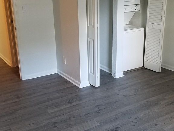 5th image of 157 Lewfield Cir
