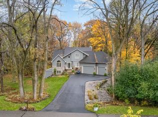 14011 Minnehaha Pl, Wayzata, MN 55391