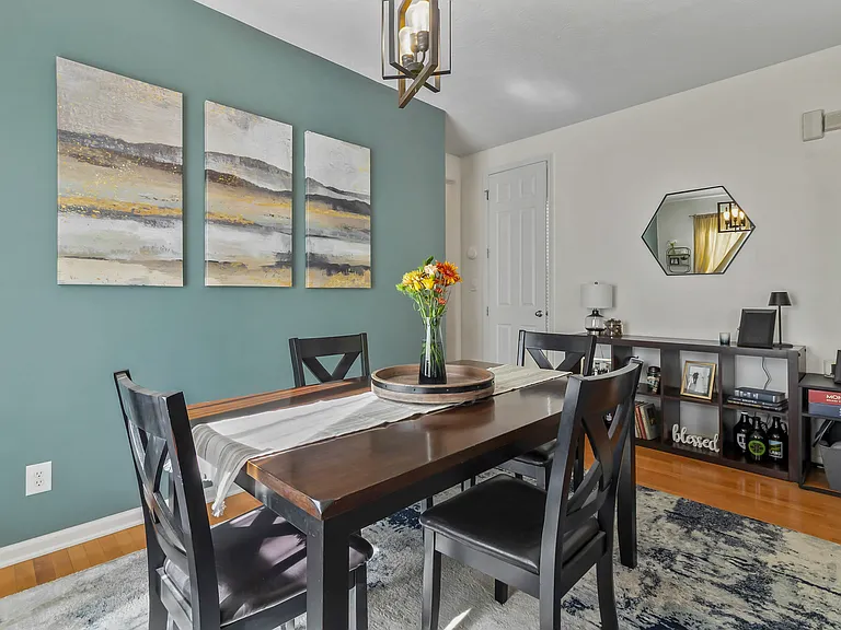 2410 N College Ave — Photo 18
