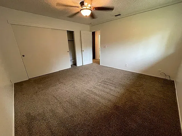 2385 S Whitney Blvd — Photo 9