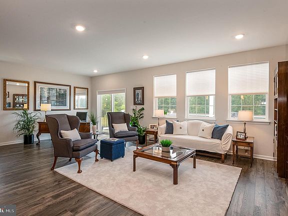 5th image of 190 Haven Dr
