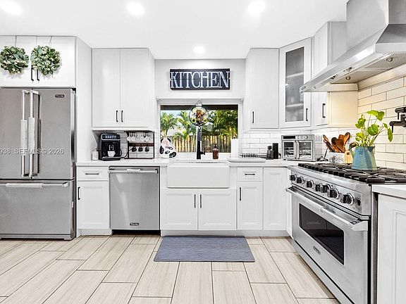 3rd image of 11660 NW 38th Pl