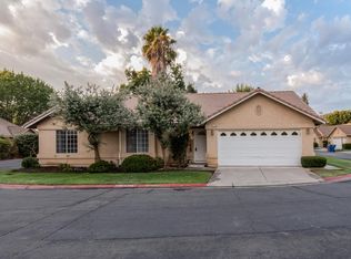 7159 N Whitney Ave, Fresno, CA 93720