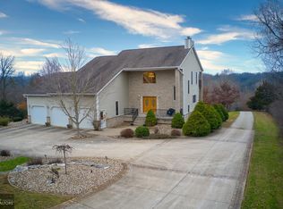 13362 Y Camp Rd, Burlington, IA 52601