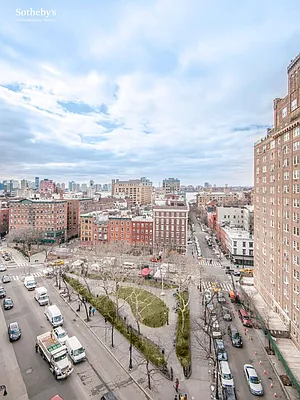 Rented by Sotheby's International Realty | media 13