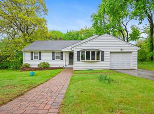 162 Leonard Rd, Hamden, CT 06514
