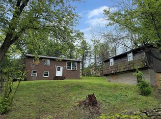 110 Roger Ln, Irwin, PA 15642