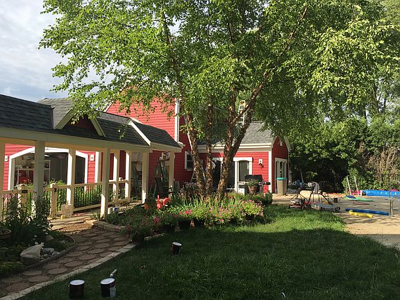 4th image of 100 Oakwood Ln