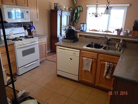 4th image of 642 Winchester Ln