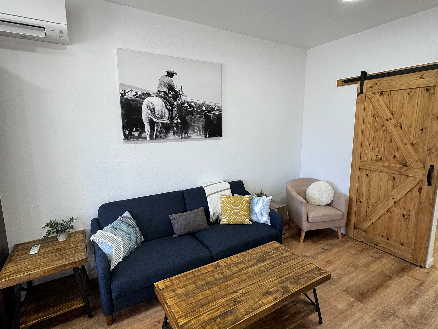 Studio, 600 sqft, $1,250 — Photo 2