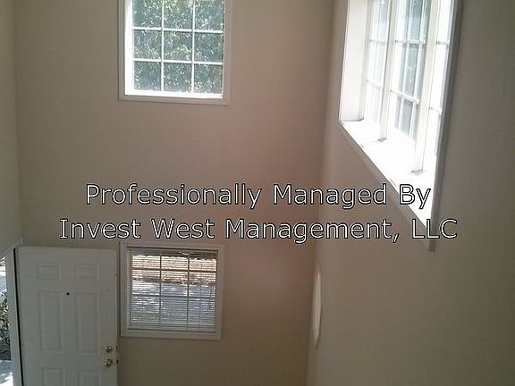 2nd image of 6113 NE 35th Cir