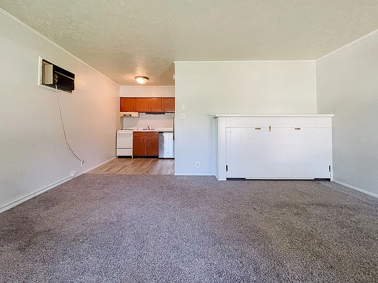 2310 N Oakwood Ave #9 — Photo 6