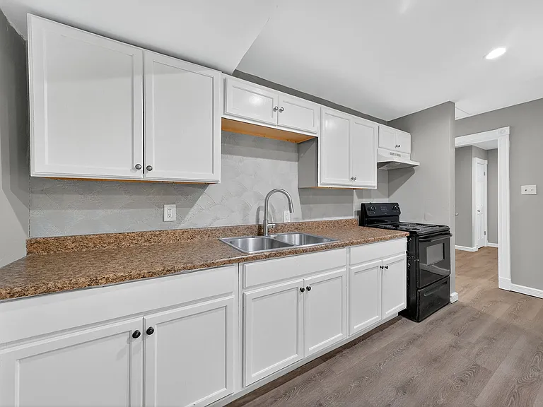 120 McAlpine Dr — Photo 9