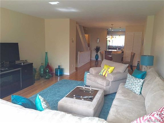 3rd image of 73 Carlton Ave APT A10