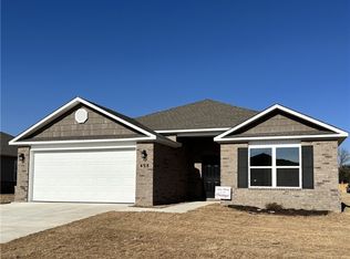 498 Kenneth St, Elkins, AR 72727